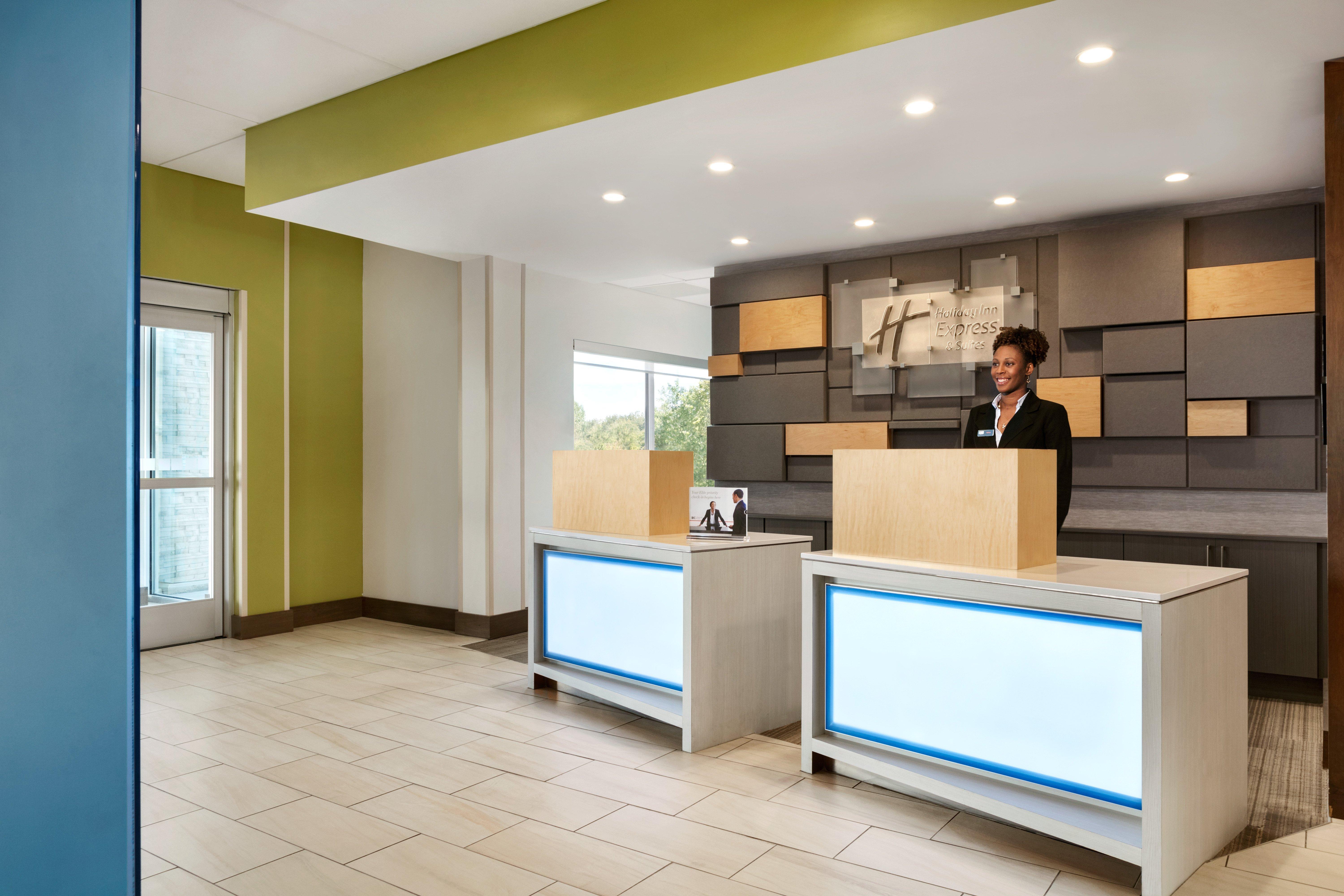 Holiday Inn Express & Suites Salisbury By Ihg Exterior foto