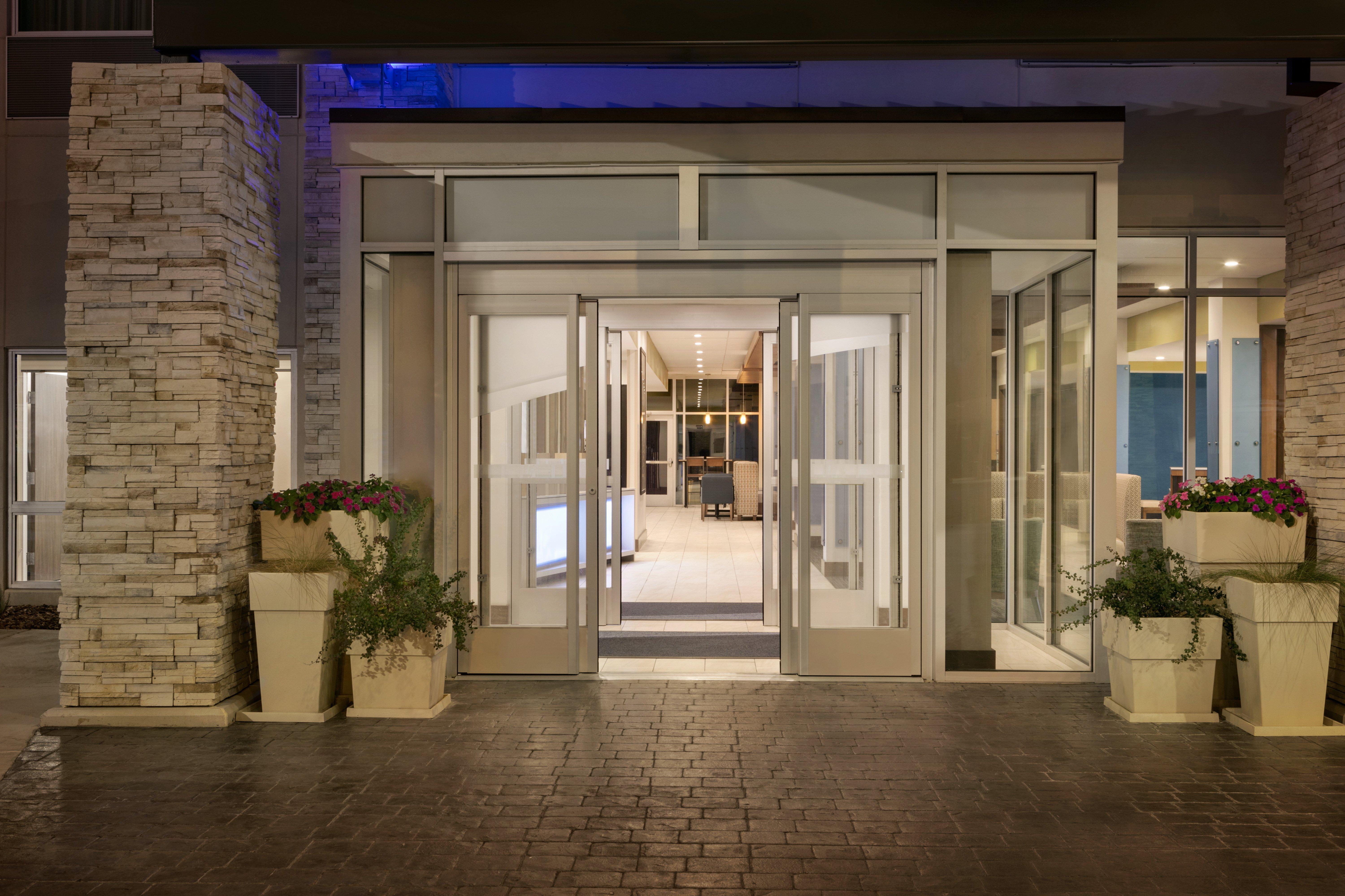 Holiday Inn Express & Suites Salisbury By Ihg Exterior foto